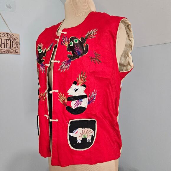 Handmade Red Embroidered Animal Vest Pandas, Frogs, Snakes & More Folk Art 3D - Picture 4 of 13